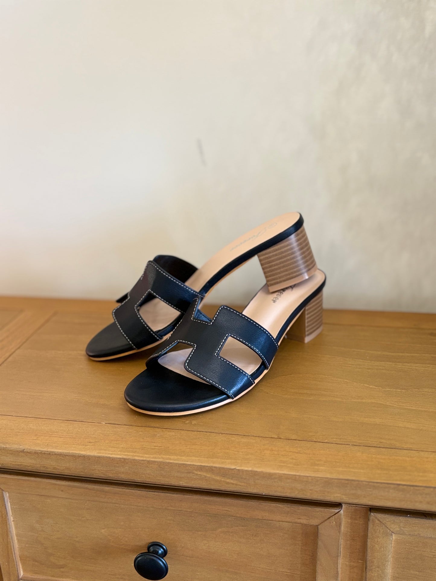 Black Lady Heel Sandal