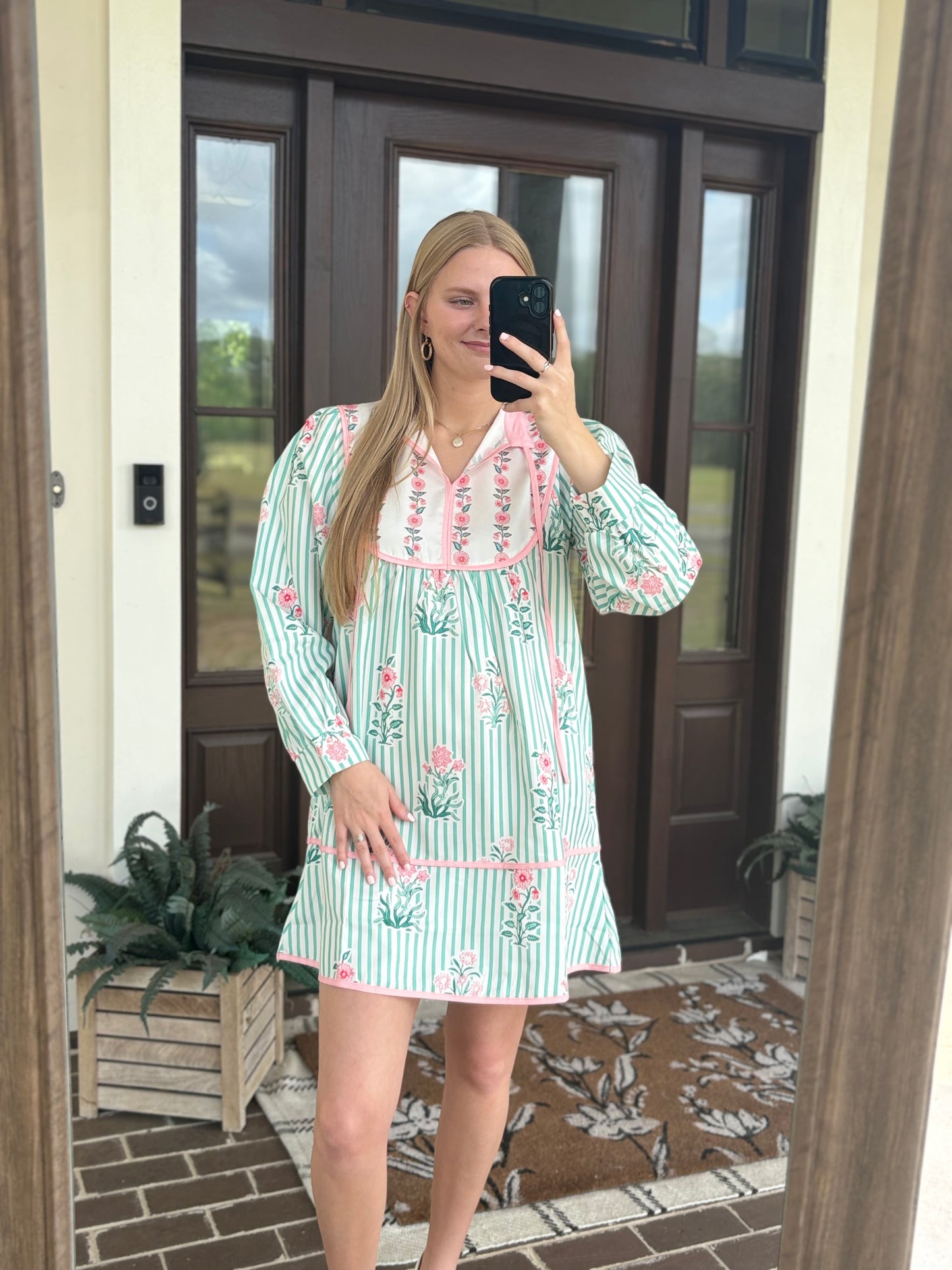 Mint Contrast Sleeve Mini