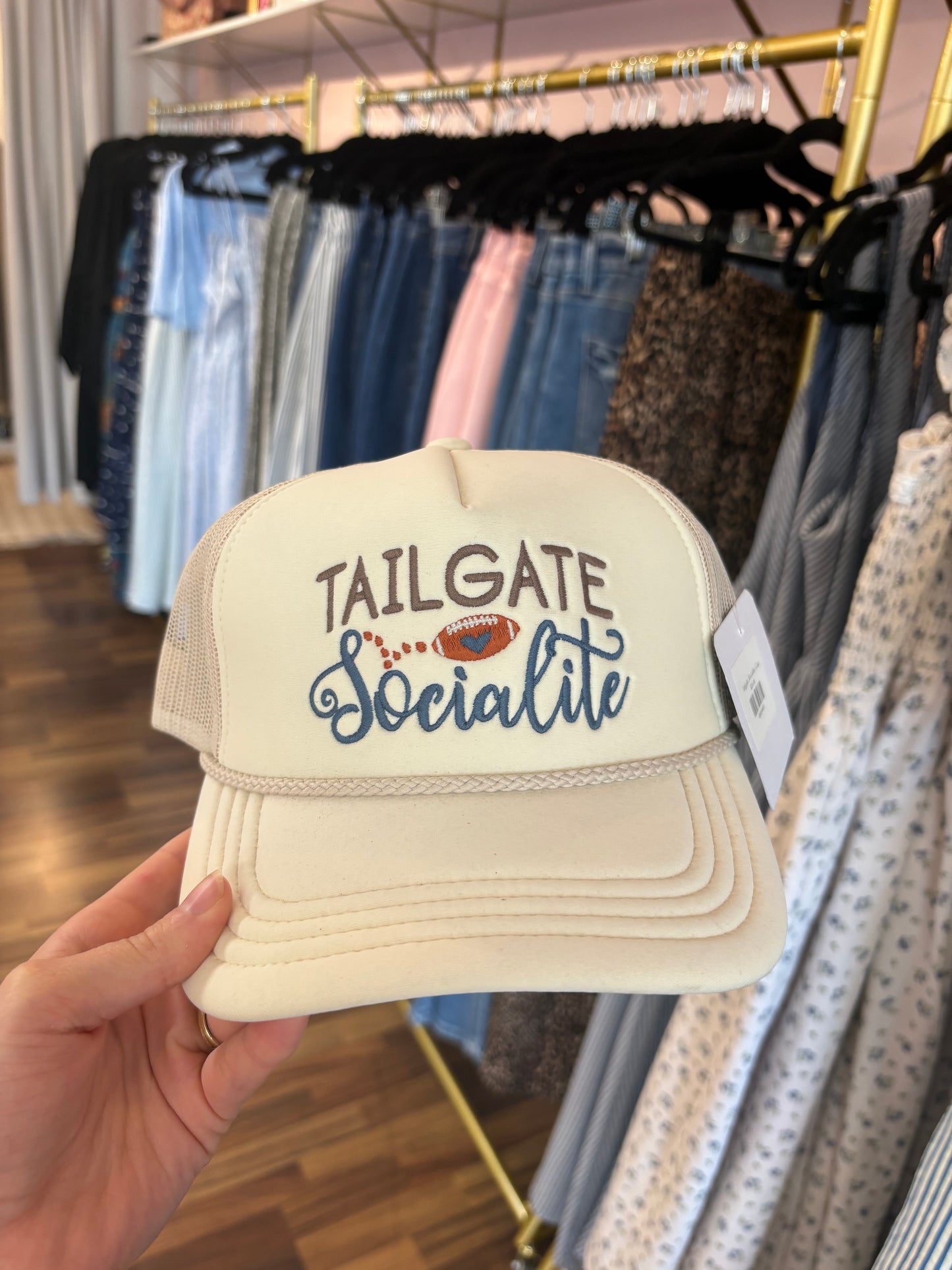 Tailgate Socialite Cap