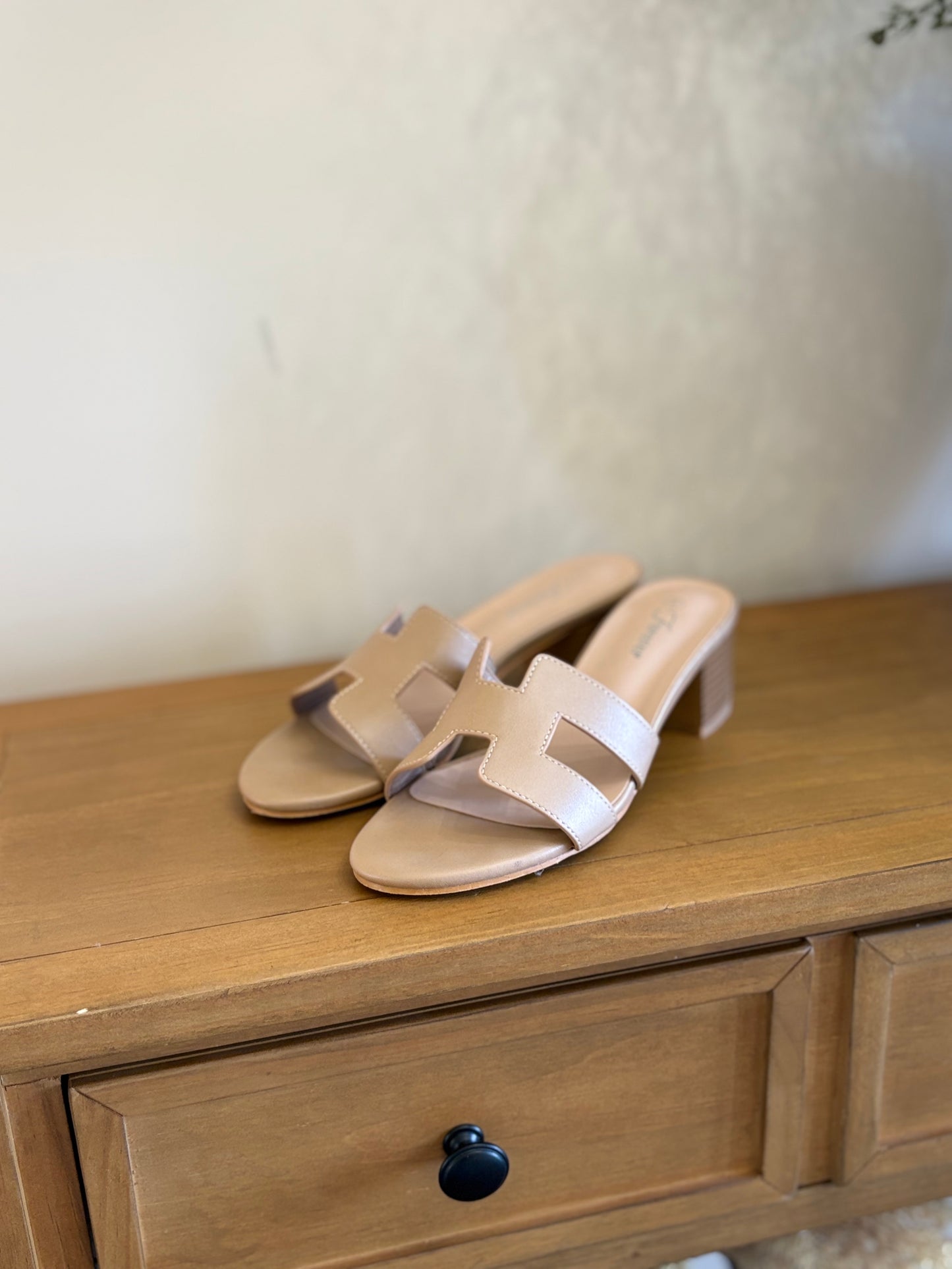 Taupe Lady Heel Sandal