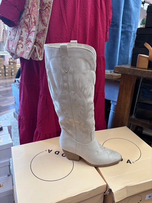 Clay Cowgirl Boot